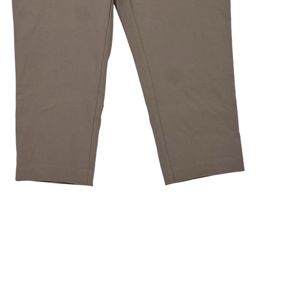 NWTs Chico’s Size 1 (8) Taupe Rayon/Nylon/Span Perfect Stretch Josie Capri Pants - Picture 5 of 14